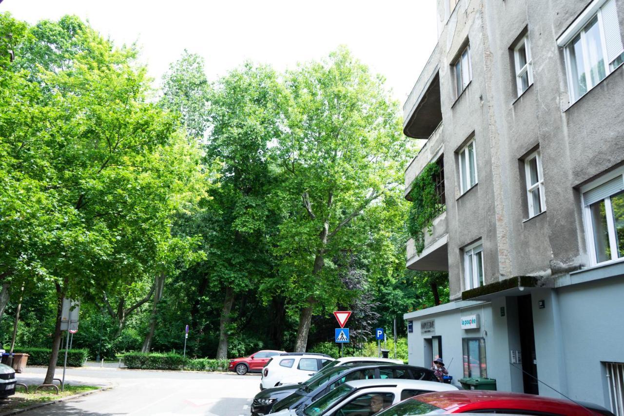 Happy Appartement Zagreb Buitenkant foto